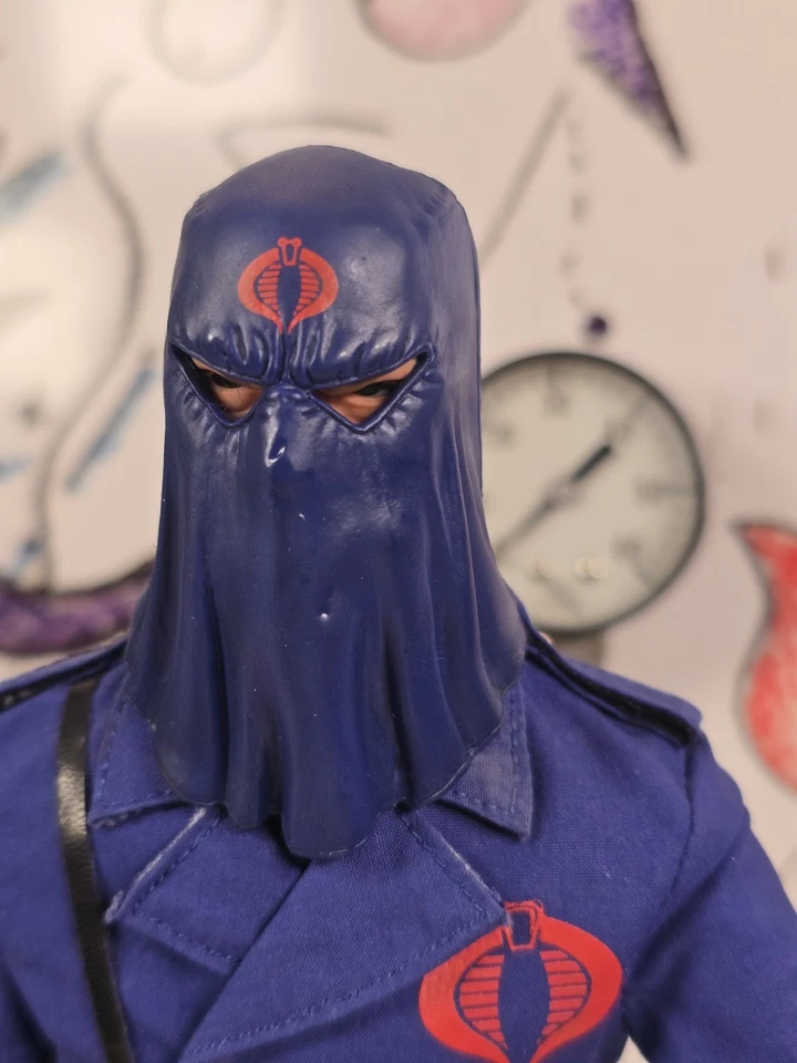 SideShow GI JOE Cobra Commander The Dictator escala 1/6 Foto 3 de 4