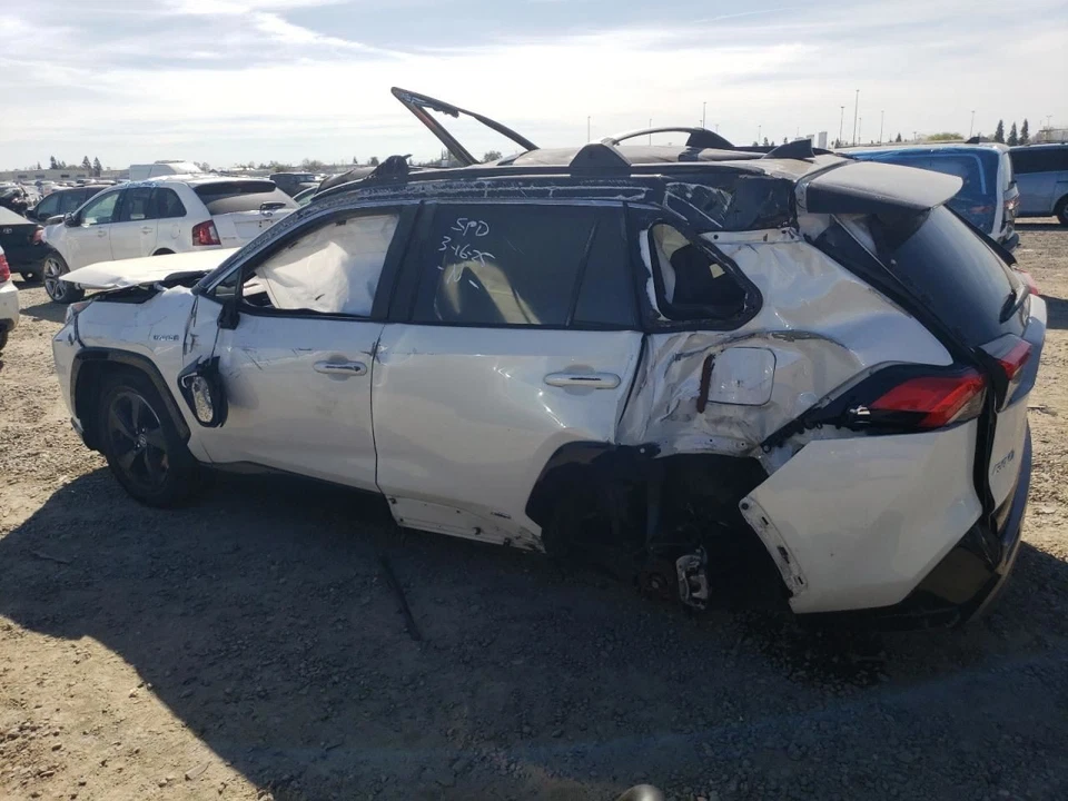 GLOVE BOX 2020 TOYOTA RAV 4 - Image 4 of 4