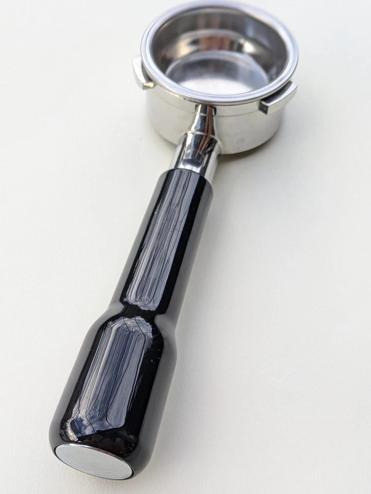 Portafiltro café sin fondo 70 mm para serie Barista con filtro mango de madera Foto 2 de 4