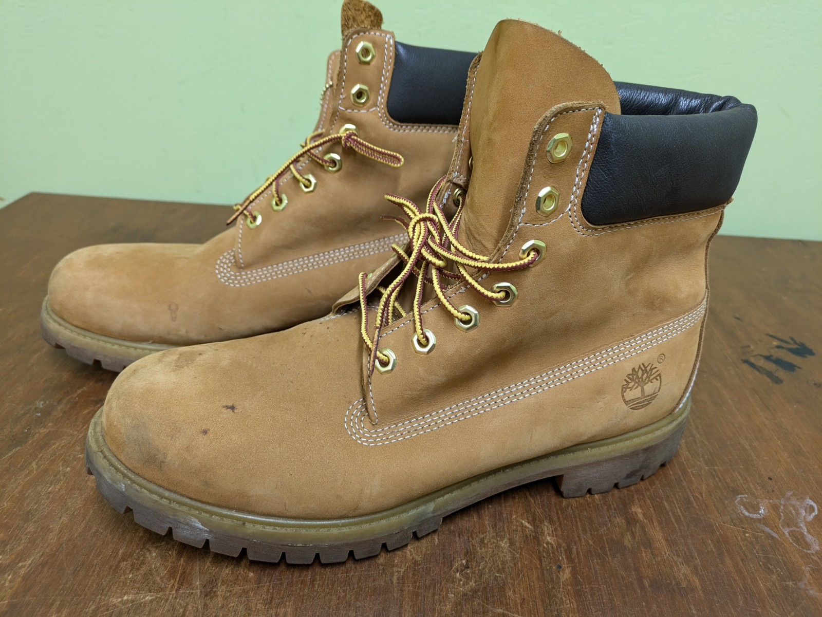 Timberland Men's 6-Inch Waterproof Primaloft Boots in Wheat Size 11-11.5