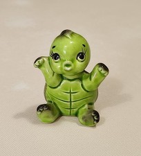 Norcrest Mid-Century Baby Turtle Figurine Sitting Up A496