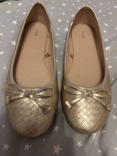 Gold Ballet Flat Shoes - Size 7