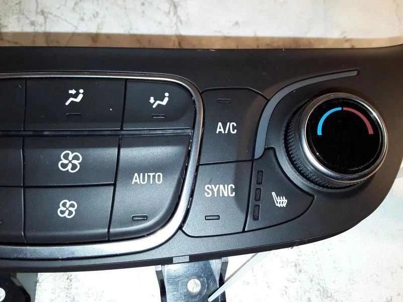Chevrolet Equinox 2018-2019 controlador de aire acondicionado térmico panel de control de temperatura 10914 Foto 4 de 4