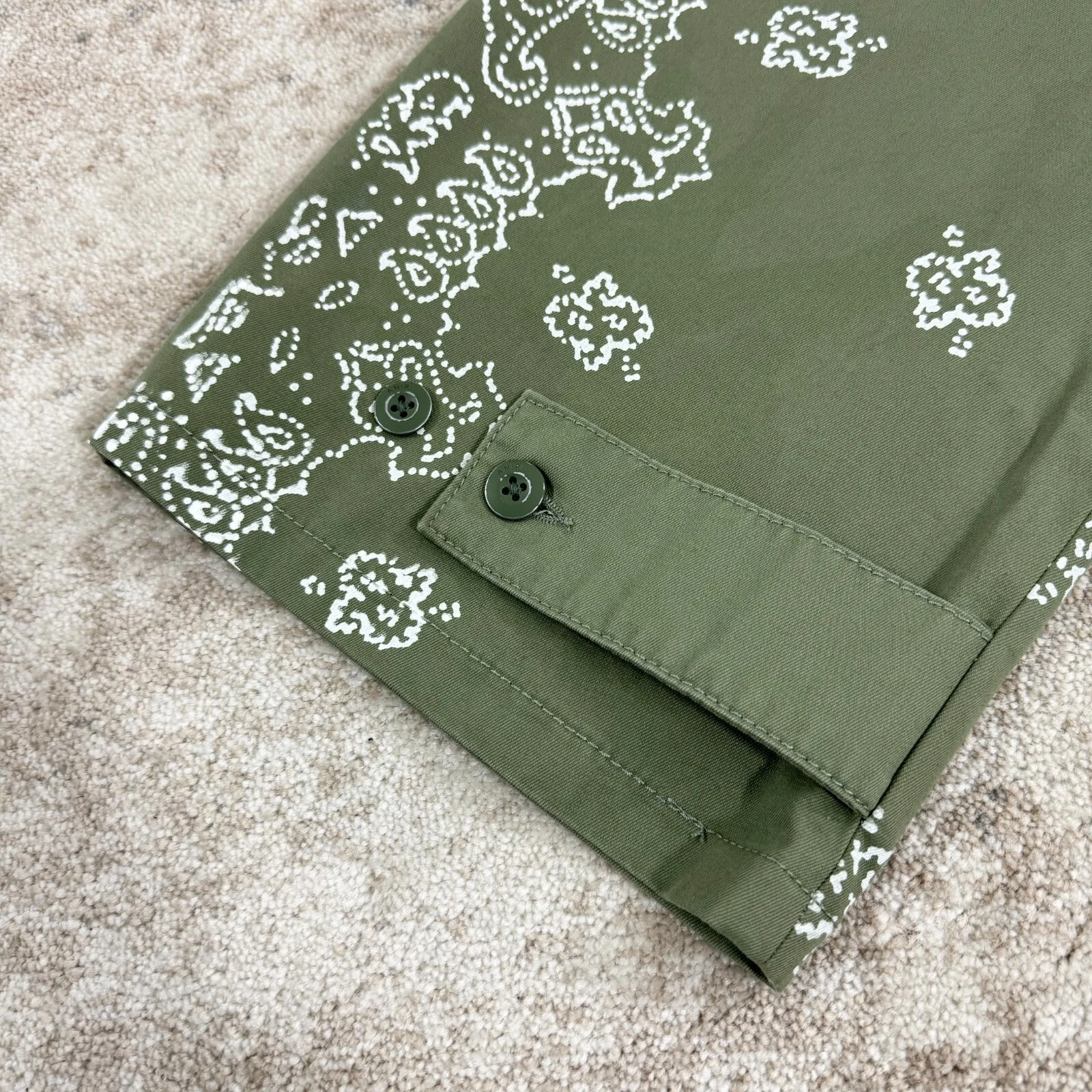 Pantaloni dritti stampa Amiri Bandana in verde prezzo disponibile £895 * esauriti in tutto il mondo *