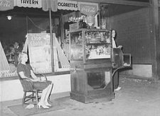 8" x 10" Popcorn stand. Iowa Falls, Iowa