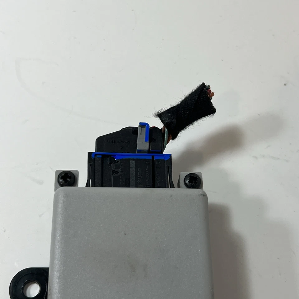 2010 MERCEDES-BENZ GL350 AUDIO AMPLIFIER CONTROL MODULE A2518201389 OEM - Imagem 2 de 4