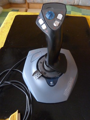  Logitech, Wing Man Extreme, Digital 3D, Joy Stick + 1 Spiel