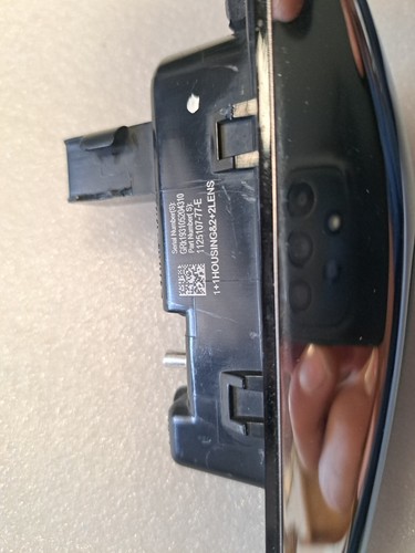 2017-23 Tesla 3 Passenger Chrome Fender Camera Turn Signal RH 1125107-00-E -' - Picture 5 of 6