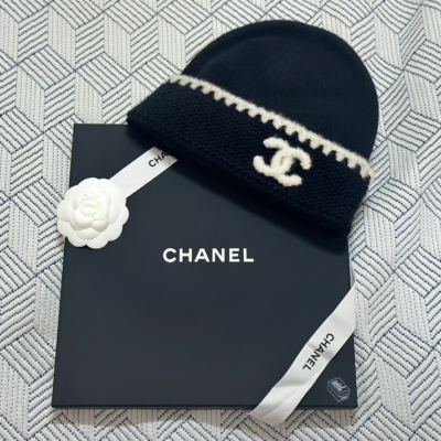 Chanel] Beanie Cashmere & Black White / AA9203-B13196-NO944 | eBay