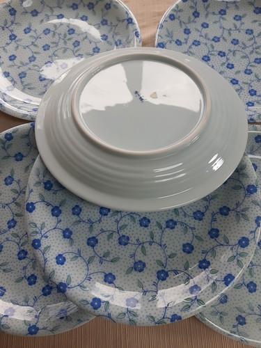 Vtg Japanese Blue & White Floral Calico Chintz style 6 stoneware Dinner plates - Picture 6 of 10