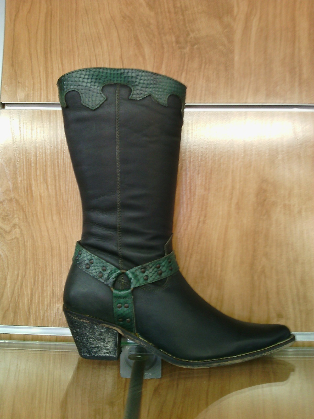 Botas cowboy piel verde con tacón cubano varias tallas nuevas mujer