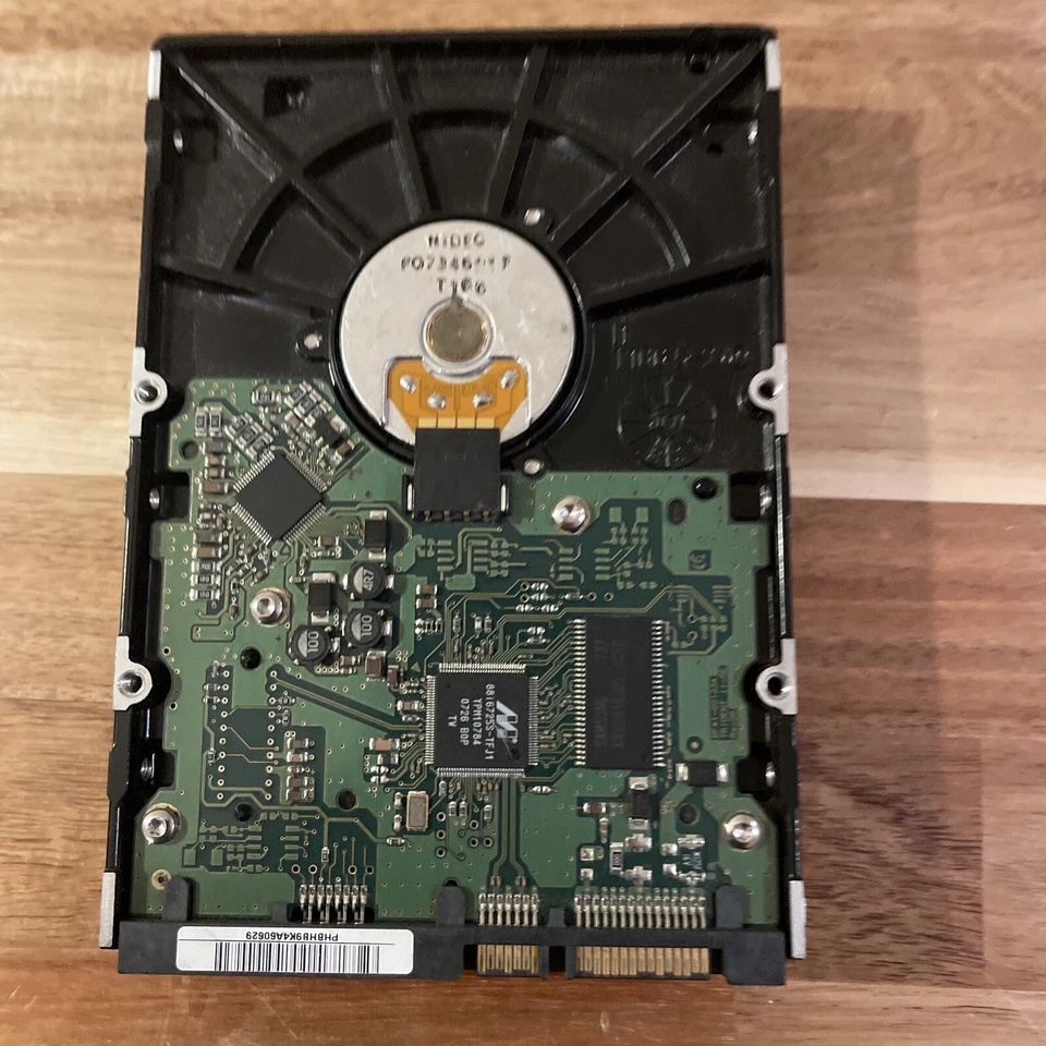 SAMSUNG Hard Drive  T166S HD403LJ 400GB 7200U/min 16MB SATA II 3.5' - Image 2 of 3