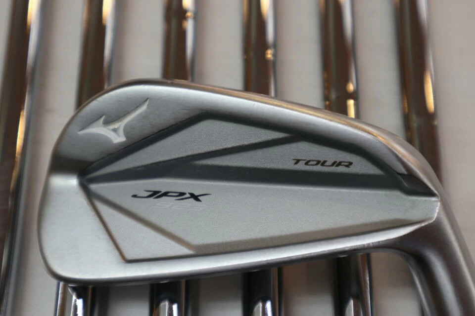 本日のみミズノJPX923TOURアイアン4-p t20ウェッジ49°x100 Mizuno JPX 923 TOUR Iron Set X100 Flex 37.75 inch AMT TOUR WHITE