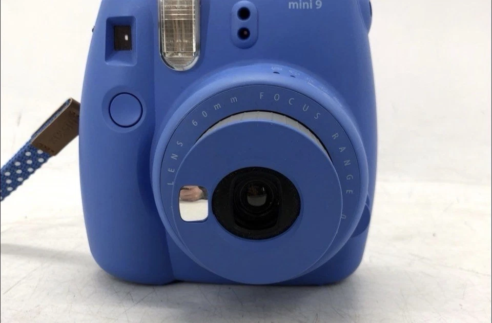 Fujifilm Instax Mini 9 - Cámara fotográfica instantánea azul cobalto - Excelente Foto 2 de 4