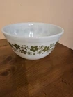 Vintage Pyrex. Spring Blossom Green. Crazy Daisy. 1972 -1981.  1.5 Quart