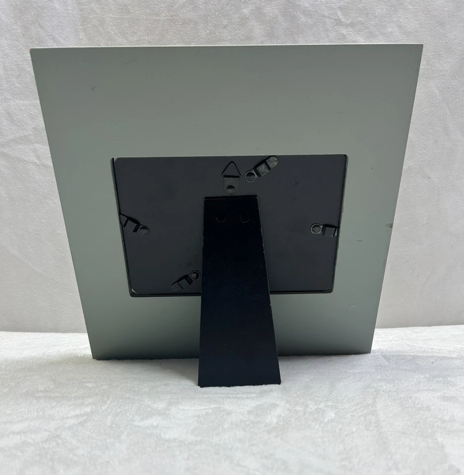 Malden Inspirational Rustic Wood Plank Photo Frame 4x6 Photo - Image 2 of 4