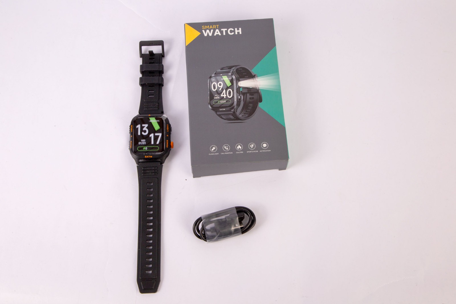 Montre connectée INOCT pour le sport et le suivi de votre quotidien actif en noir