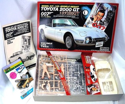 70's Japan Toys 007 JAMES BOND TOYOTA 2000GT 1/20 Plastic Model Kit & 2 Figures!