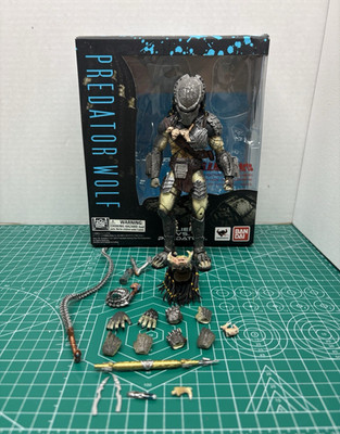 Bandai Predator Wolf Action Figure w/ Accessories & Box Sci-Fi Horror READ