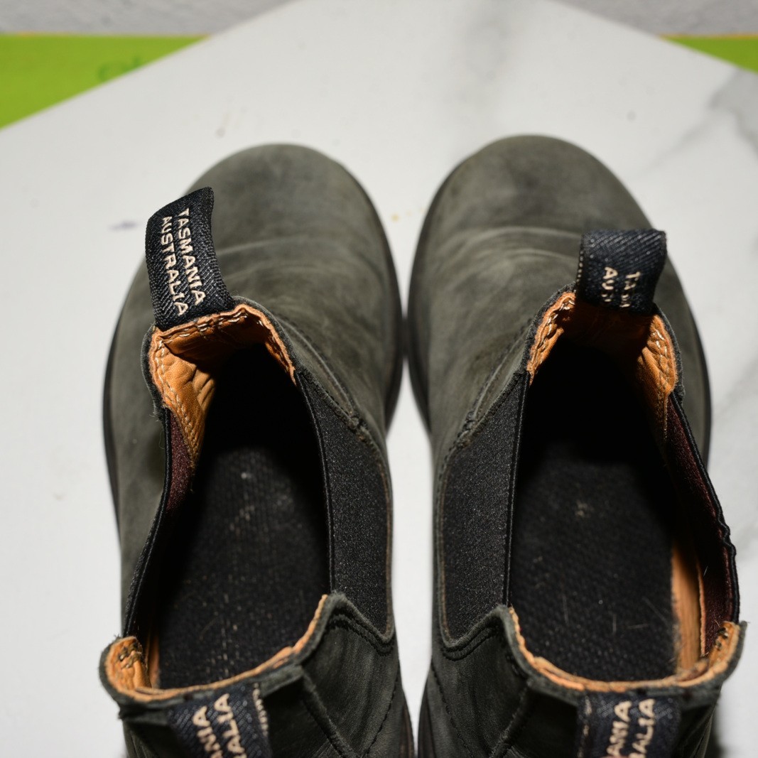 Blundstone Classic Chelsea Leather Boots Rustic Black UK 3 / Women US 6