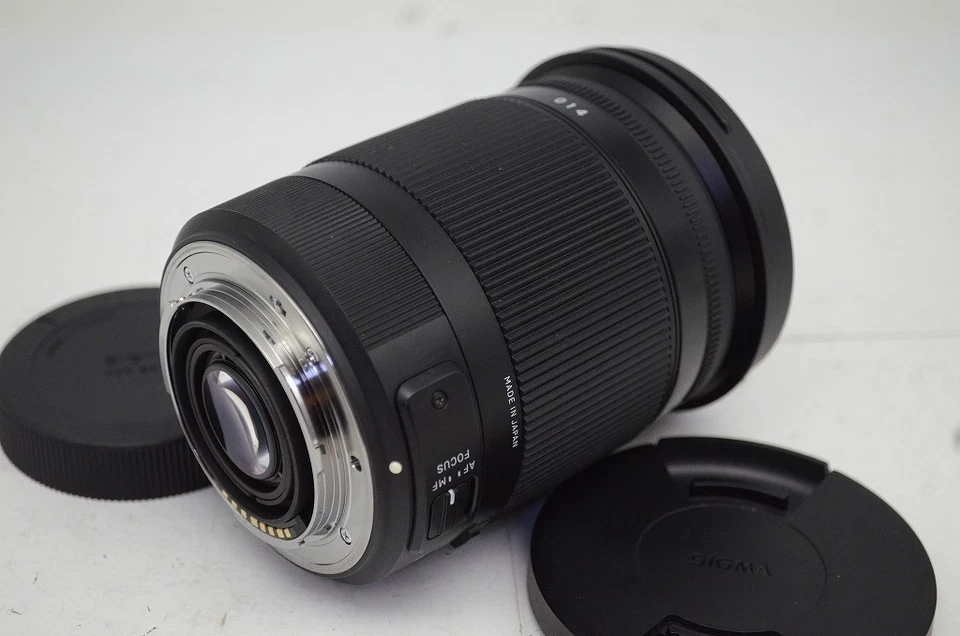 SIGMA 18-300mm F3.5-6.3 DC MACRO HSM Contemporary Lens for SONY α #251020ac - Image 3 of 4