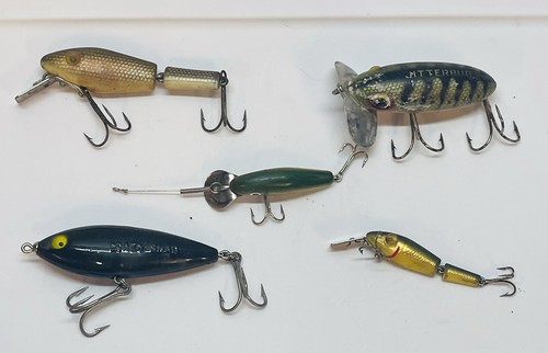 Vintage Fishing Lure Lot 5 Vintage Lures Used - Picture 1 of 6