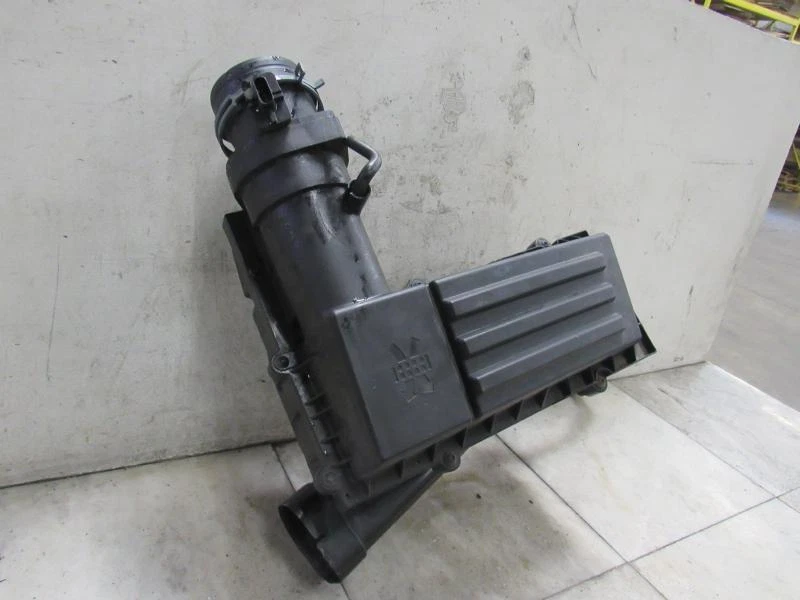 Очиститель воздуха 12 13 14 VW PASSAT - Изображение 3 из 4