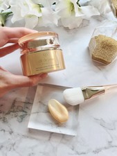 Cle de Peau Beaute Precious Gold Vitality Mas...