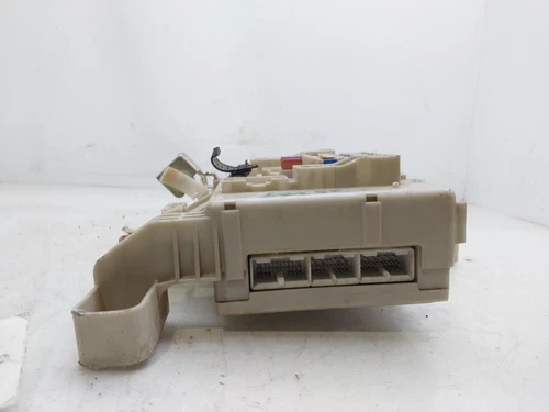 8274135110 Caja Reles/Fusibles para TOYOTA LAND CRUISER (J12) 3.0 D4-D V 8848907 - Imagen 2 de 10