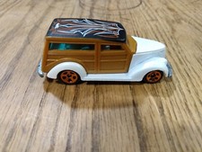 Hot Wheels ‘37 Ford Woody, white & brown, etched top, Made In Malaysia