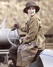 Upstairs, Downstairs: 2014 Cryptozoic Downton Abbey Seasons 1 and 2 Autographs Guide 21