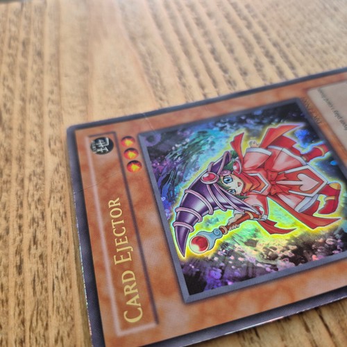 Yugioh TCG DPCT-EN001 Card Ejector Duelist Pack Collection Tin Yu-Gi-Oh! HP - Picture 3 of 4