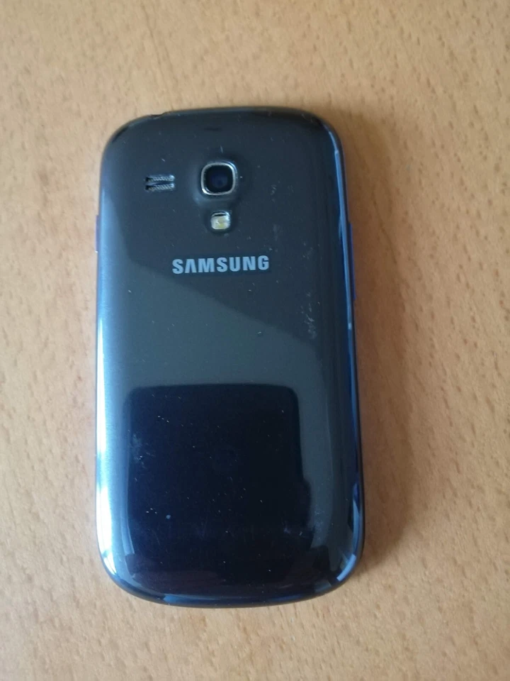 Samsung  Galaxy S III mini GT-I8190 - 8GB - Pebble Blue (T-Mobile) Smartphone, Foto 4 von 4