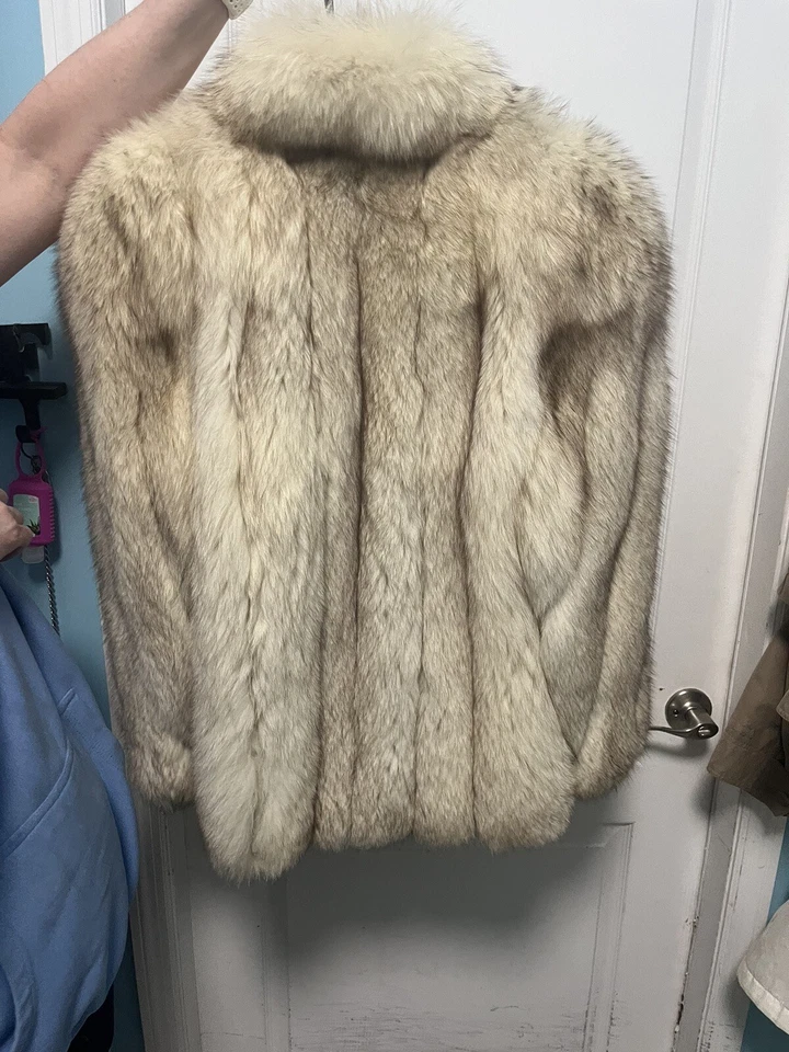 Abrigo de piel de zorro York Furrier pequeño/mediano ¡Nunca usado! Foto 2 de 3