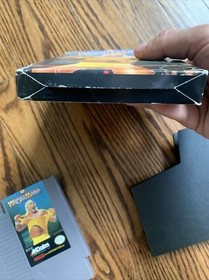 WWF Wrestlemania (Nintendo NES) autentico con scatola originale