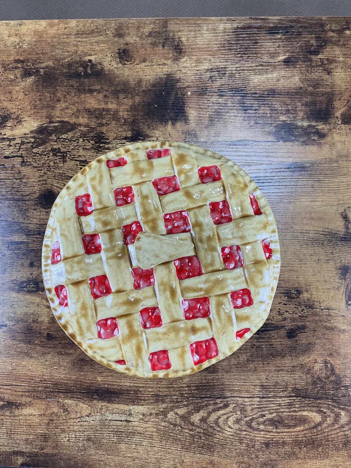 Vintage 70s Ceramic Lattice Cherry Pie Keeper Dish Lid w/ Pie Slice Handle 11"