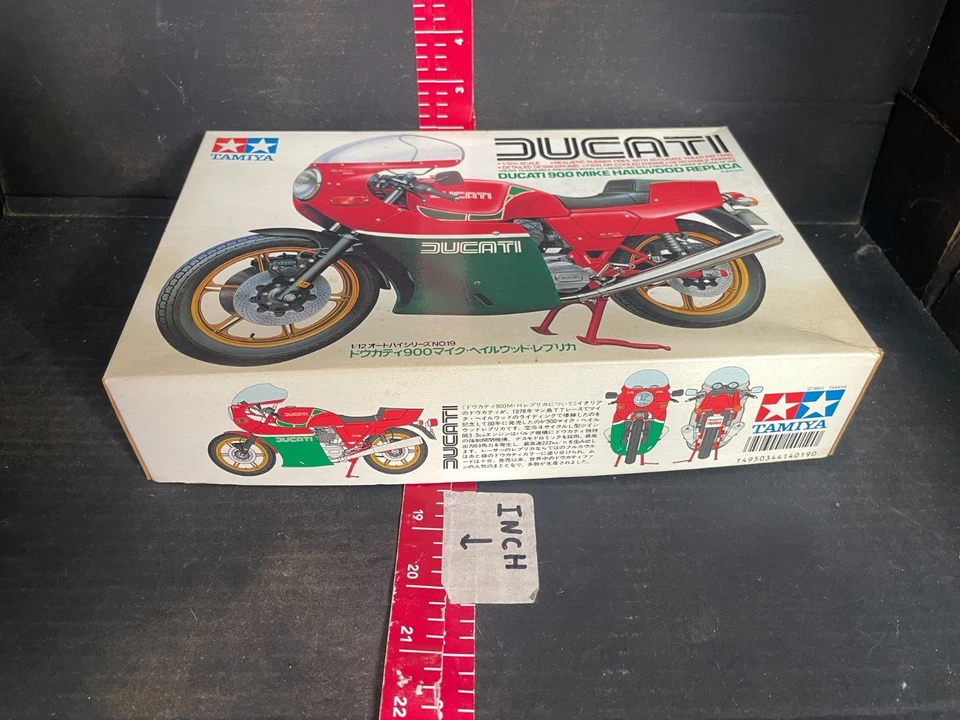 Bicicleta deportiva Tamiya 1/12 Ducati 900 Mike Hailwood réplica motocicleta Foto 2 de 4