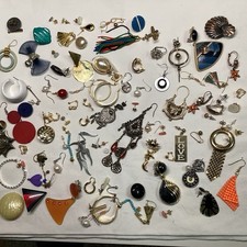 Einzelne Ohrringe XXL Konvolut Schmuck Modeschmuck 96 Stück