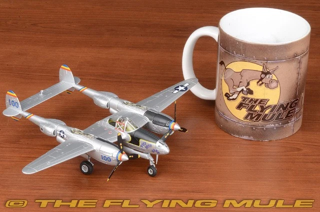 Corgi 1:72 P-38L Lightning USAAF 475th FG Charles McDonald Putt Putt Maru Foto 4 de 4