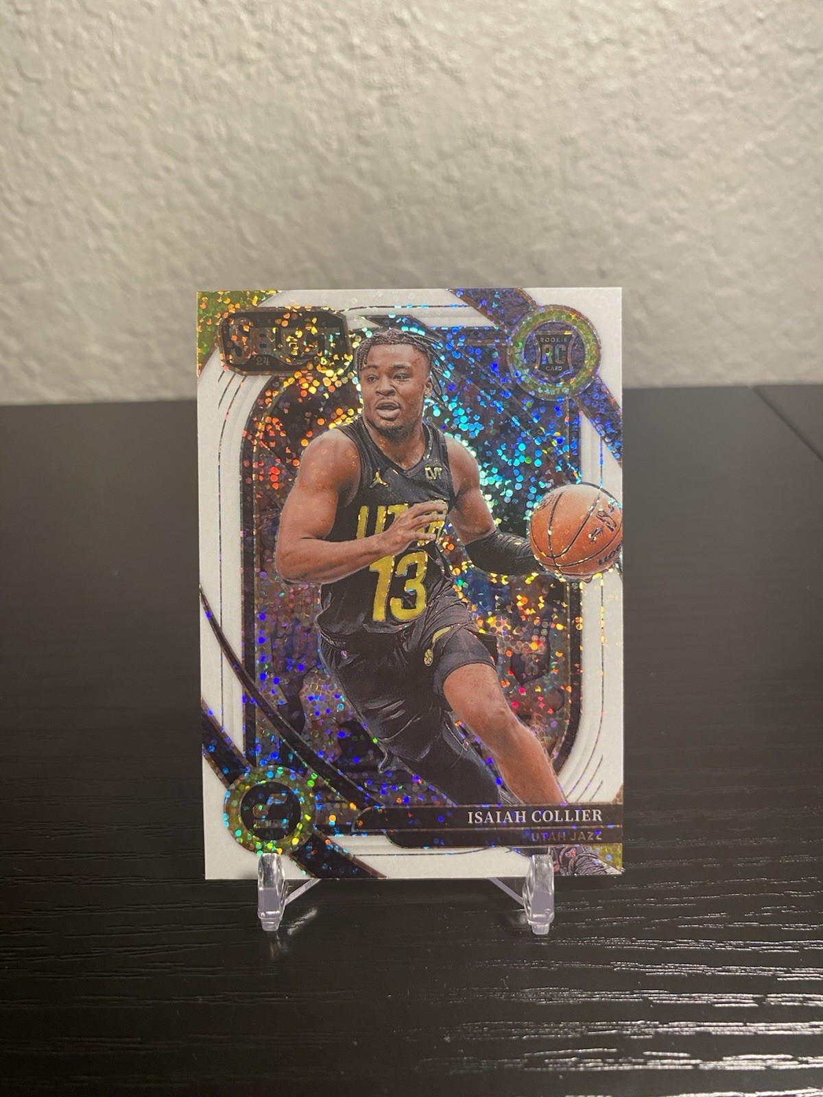 2024-25 Panini Select - Courtside Isaiah Collier #279 White Sparkle Prizm (RC)