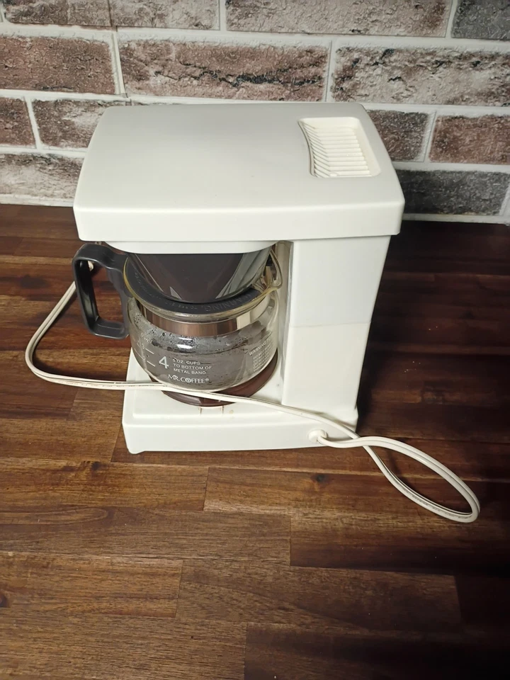 mr coffee 4 cup vintage Coffee Maker - Image 4 of 4