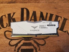 Team Group T-FORCE DELTA RGB  32 GB  DDR4 TF4D432G3600HC18JDC01