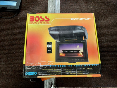 BOSS Audio Systems BV7.2FLIP 7.2 inch widescreen Flip Down TFT Monitor
