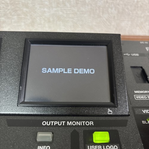 Roland VR-5 Mixer AV Multiformato Video Switcher e Registratore - Foto 8 di 18