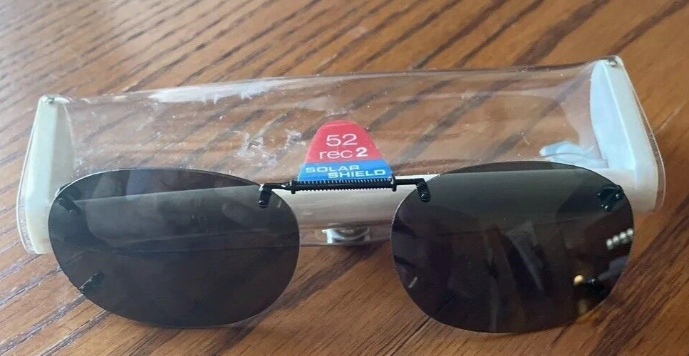 FOSTER GRANT Solar Shield 52 REC 52 Polarized Clip on Sunglasses USED