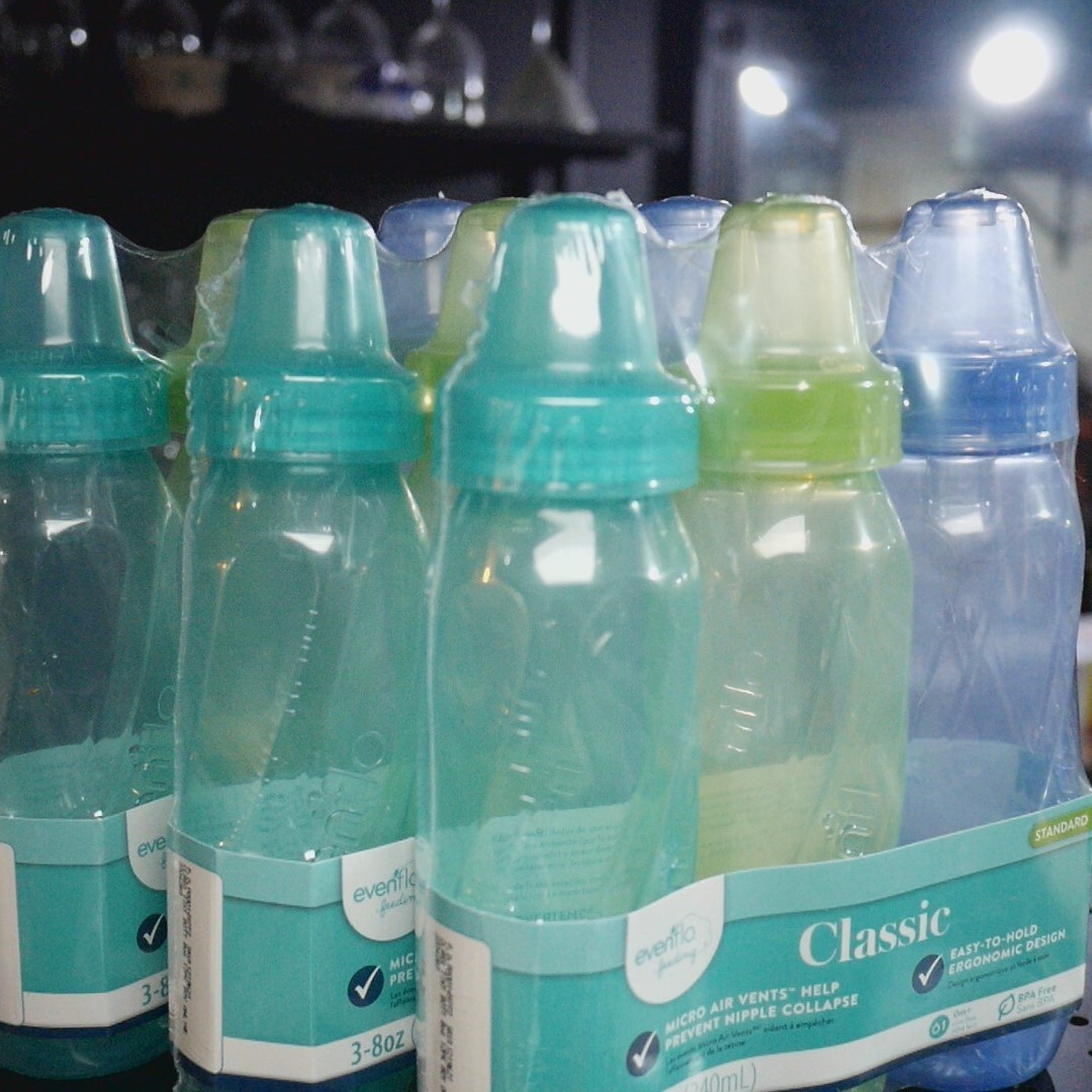 9 BOTTLES Evenflo Classic Baby Bottle 8 oz.  3 Count - Assorted Colors Slow Flow