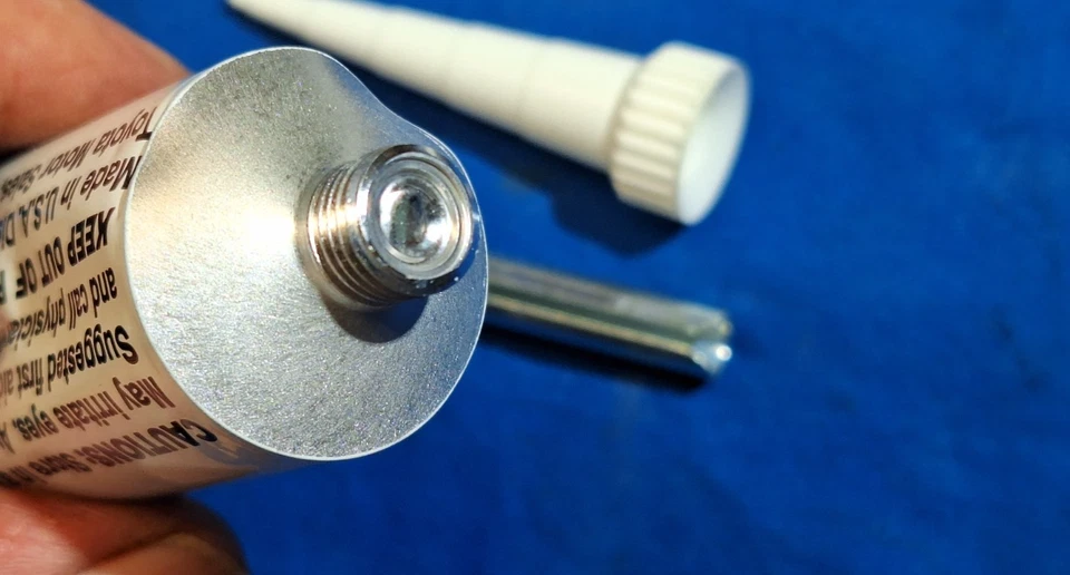 Embalaje de sello OEM Toyota 00295-00103 para cárter de aceite y carcasa de árbol de levas 3,0 oz NUEVO Foto 3 de 3