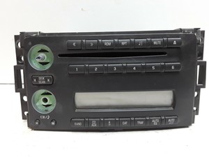 05 06 07 Chevrolet Uplander AM FM CD radio receiver OEM missing knobs
