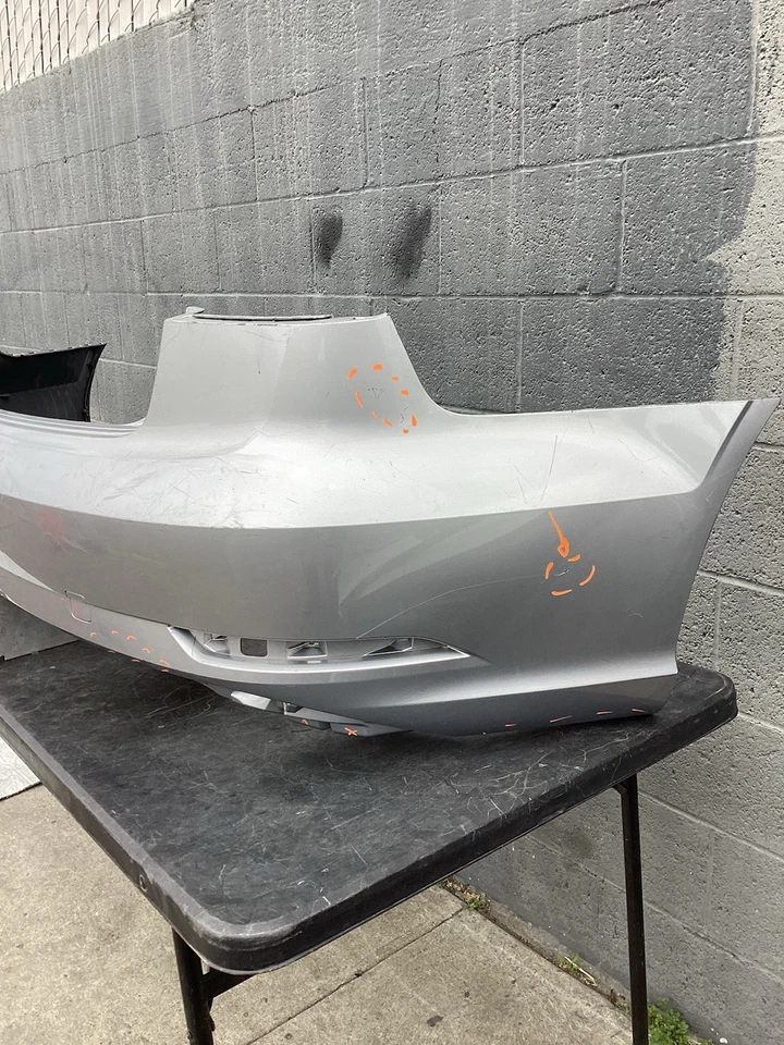 Cubierta de parachoques trasero OEM 2015-2016 Audi A3/A3 Quattro/S3 Foto 3 de 4