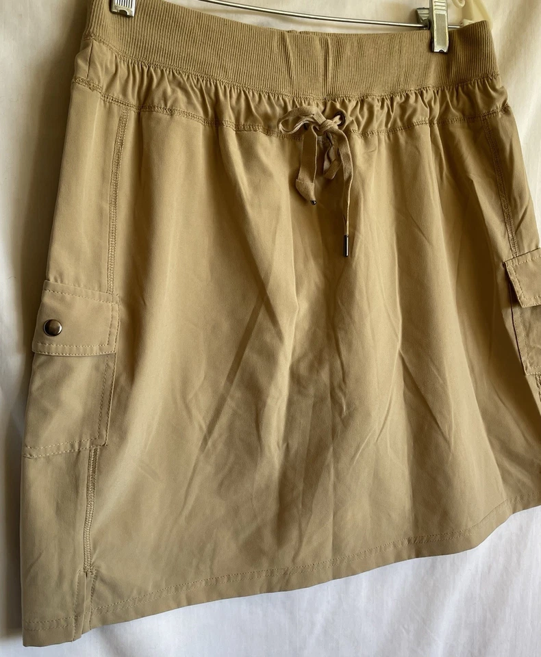 GREEN TEA, Women's M, Cargo Short Skirt SKORT, Khaki, Drawstring, NWOT - Image 2 of 4